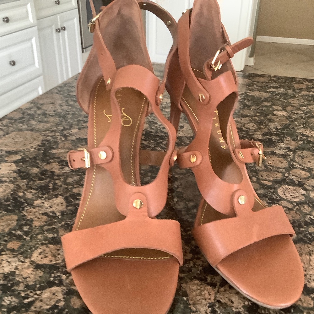 Ivanka Trump ‘Tan Open Toed Heels Size 9  NWT